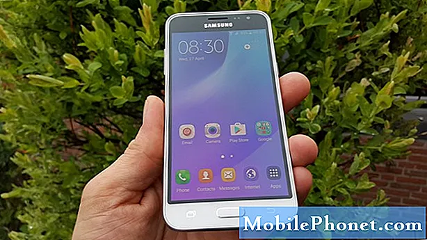 Opravte Samsung Galaxy J3 s chybou „Bohužel se domov TouchWiz zastavil“ (jednoduché kroky)
