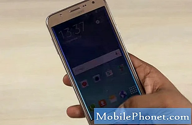 Galaxy J7 otevírá a zavírá aplikace samostatně a vydává zvuk, jako by klepal na obrazovku