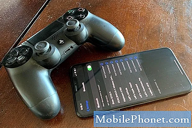 Hur man parar ihop en PS4 trådlös handkontroll med Galaxy S10