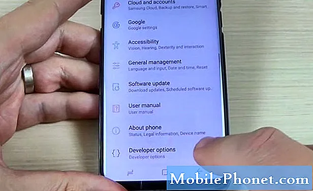 כיצד להפעיל אפשרויות למפתחים ב- Samsung Galaxy S8 ולהפעיל ניפוי USB