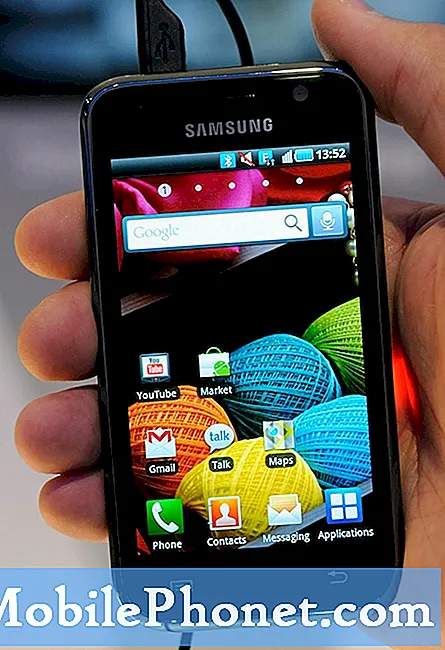 Hogyan lehet elhárítani a Samsung Galaxy S8 készüléket, amelynek fekete képernyője van és nem kapcsol be