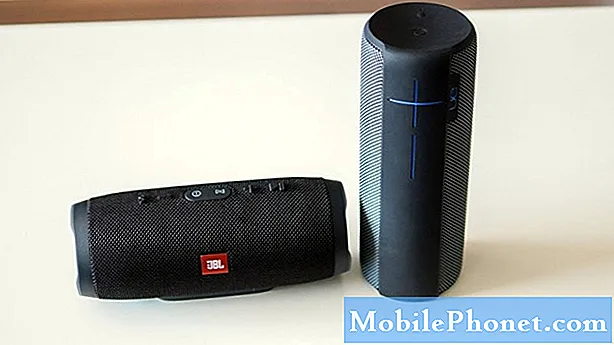 JBL Charge 3 Vs UE Boom 2 Najlepsze przenośne głośniki Bluetooth w 2020 roku