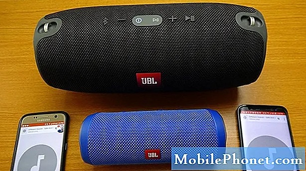 JBL Flip 4 vs JBL Charge 4: Pembesar Suara Bluetooth Terbaik pada tahun 2020