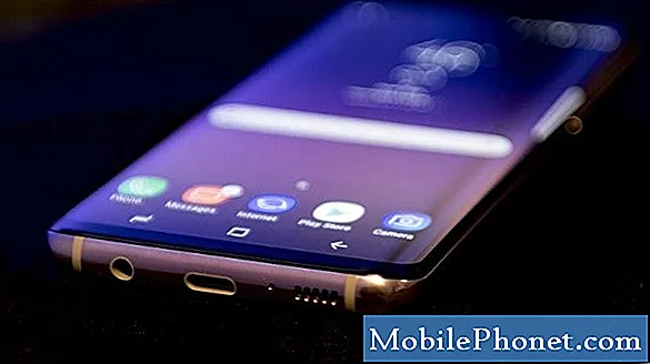 لا يتم شحن Samsung Galaxy S8 بعد الحصول على مشكلة رطبة ومشاكل أخرى ذات صلة