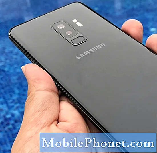 Lahendatud Samsung Galaxy S9 + katkendlik tekstsõnumi saatmine