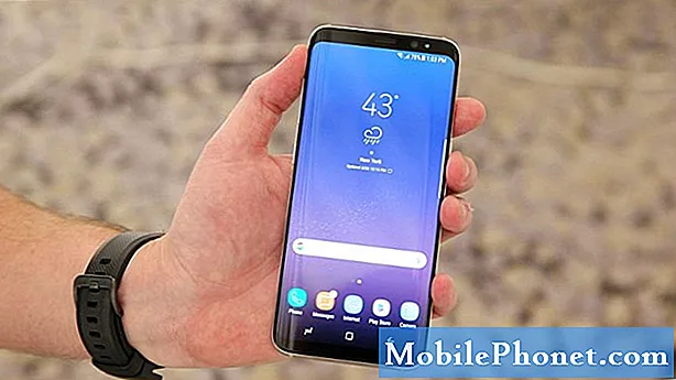 Hvorfor oplades din Samsung Galaxy J7 ikke, og hvordan løser man det? Fejlfindingsvejledning