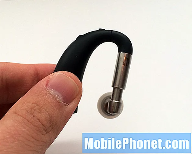 Análise do fone de ouvido Bluetooth Motorola Sliver II