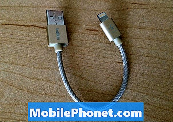 Kako zadržati iPhone kabel od Breaking