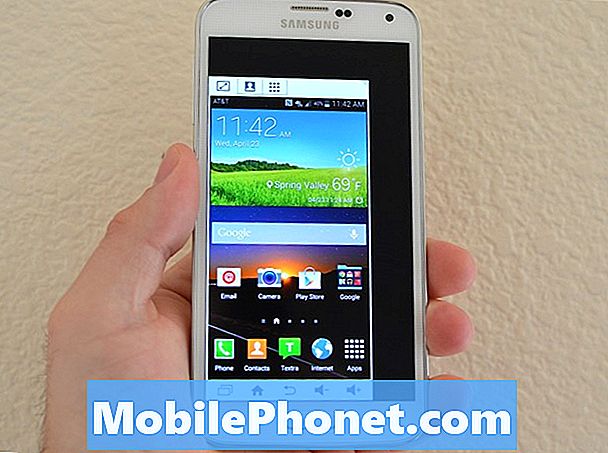 כיצד להשתמש S5 Samsung Galaxy עם יד אחת