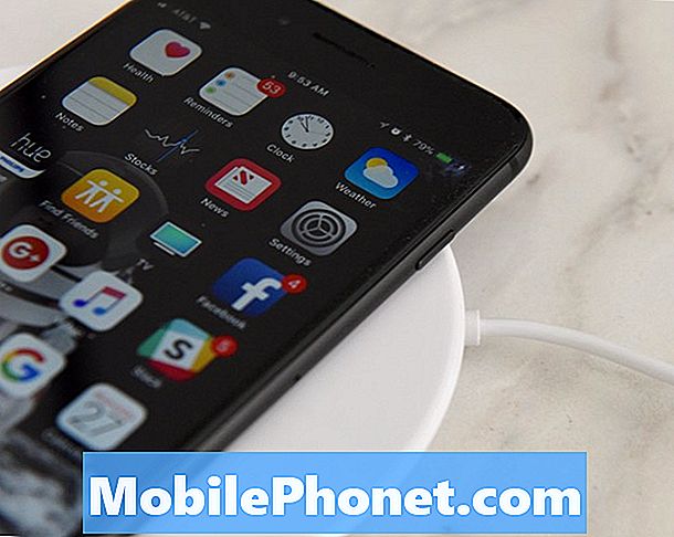अपने iPhone 8 को वायरलेस तरीके से कैसे चार्ज करें
