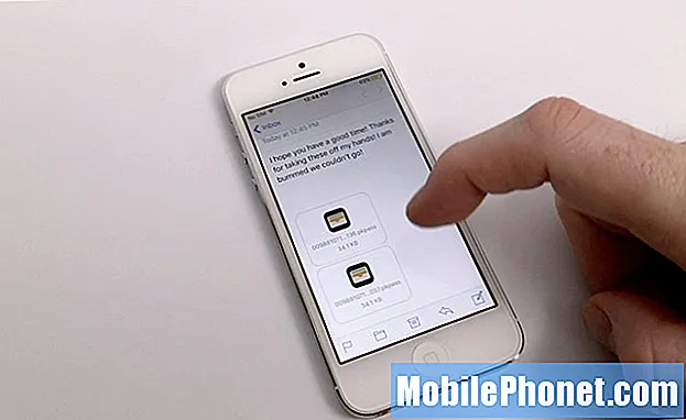 IPhone पर वॉलेट में टिकट और गिफ्ट कार्ड कैसे जोड़ें