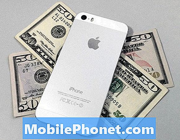 iPhone 5s: 2 iemesli, lai nopirktu, un 4 iemesli, kas neļauj (2017)