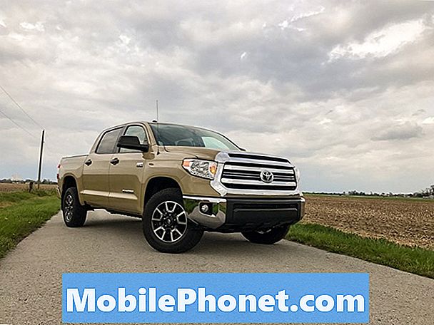 2017 Toyota Tundra Review