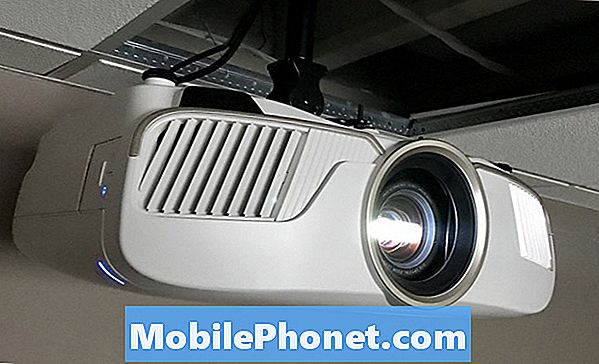 Epson 5040UB Projector Review