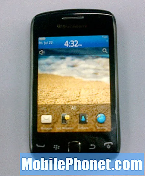 תמונות BlackBerry Curve 9380 אשרות את מסך המגע