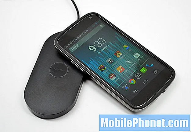 Nexus 4 Kablosuz Şarj: Qi Standart Değildir (Video)