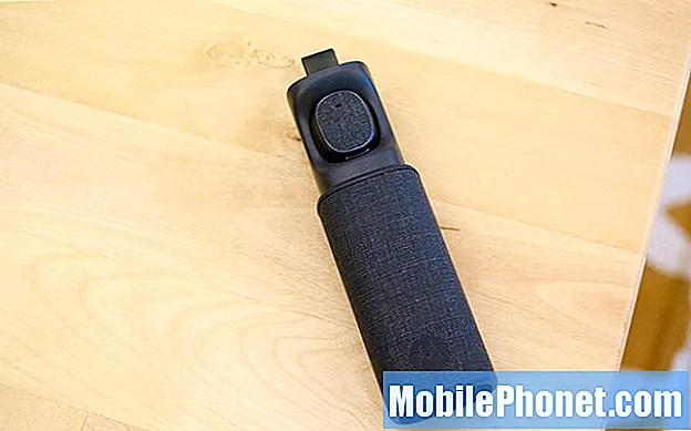 Moto Hint: Hands On με ένα Super Small Bluetooth ακουστικό